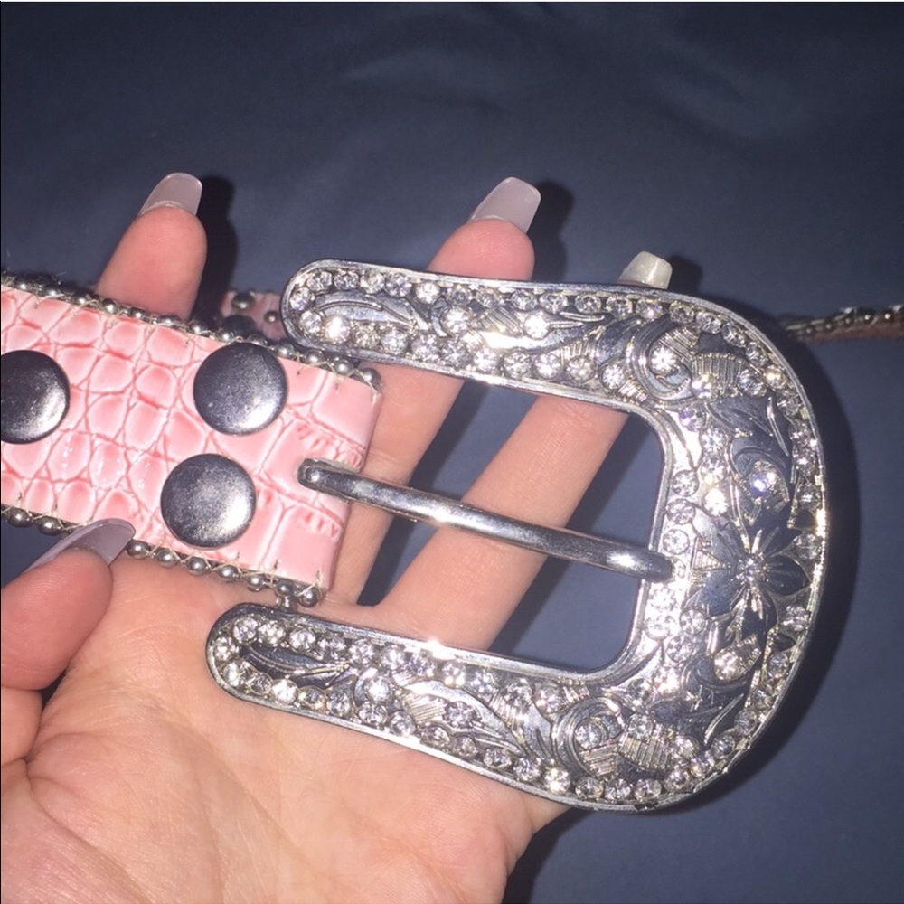pink rhinestone belt 💞